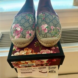 Gucci Floral Espadrilles size 39 w/ Box